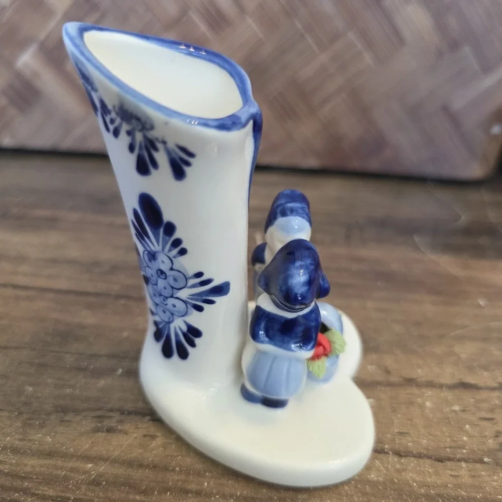 EH Denmark Blue White Porcelain Miniature Bud Vase Kissing Couple Windmill 10577